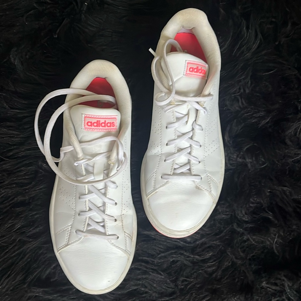Adidas tennis shoes size 6.5